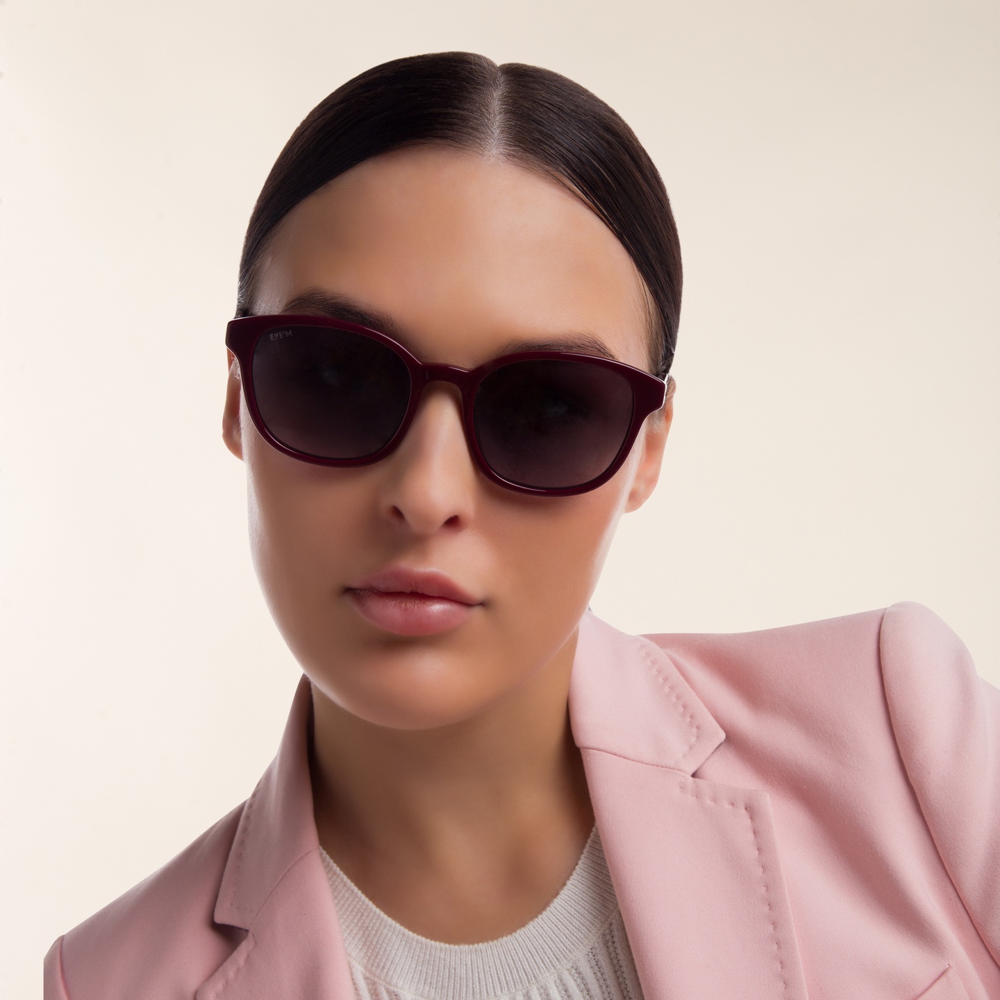 تسوق نظارة شمسية بإطار دائري EYE'M بلون أحمر أونلاين.